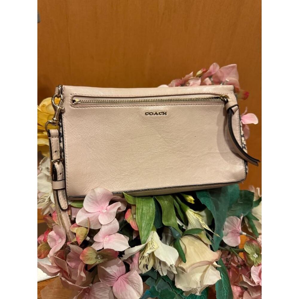 COACH MADISON TWO TONE LARGE LEATHER WRISTLET (pu400